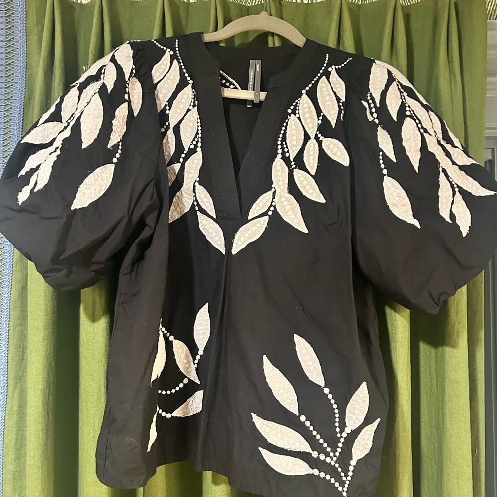 Anthropologie Black Embroidered Puff-Sleeve Women's Top